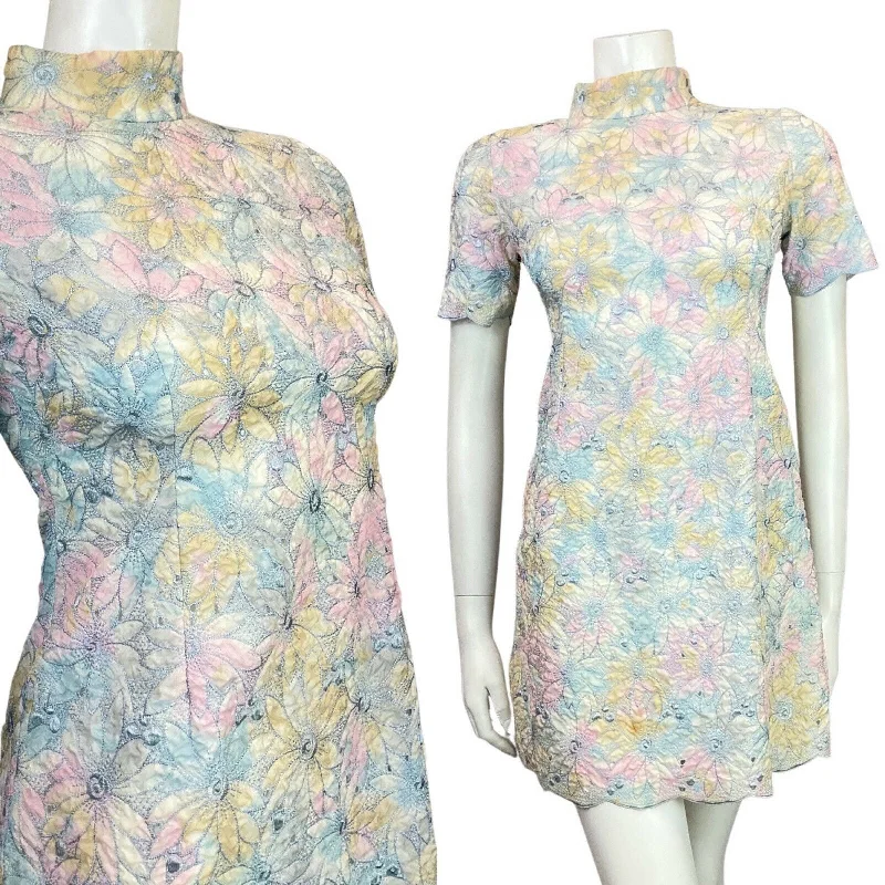 VINTAGE 60s 70s PASTEL BLUE PINK YELLOW FLORAL EMBROIDERED MOD MINI DRESS 6 8