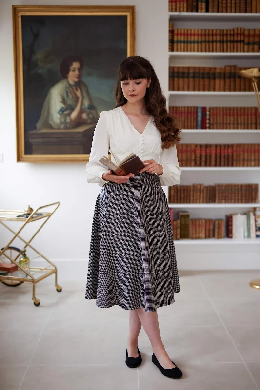 Grey houndstooth