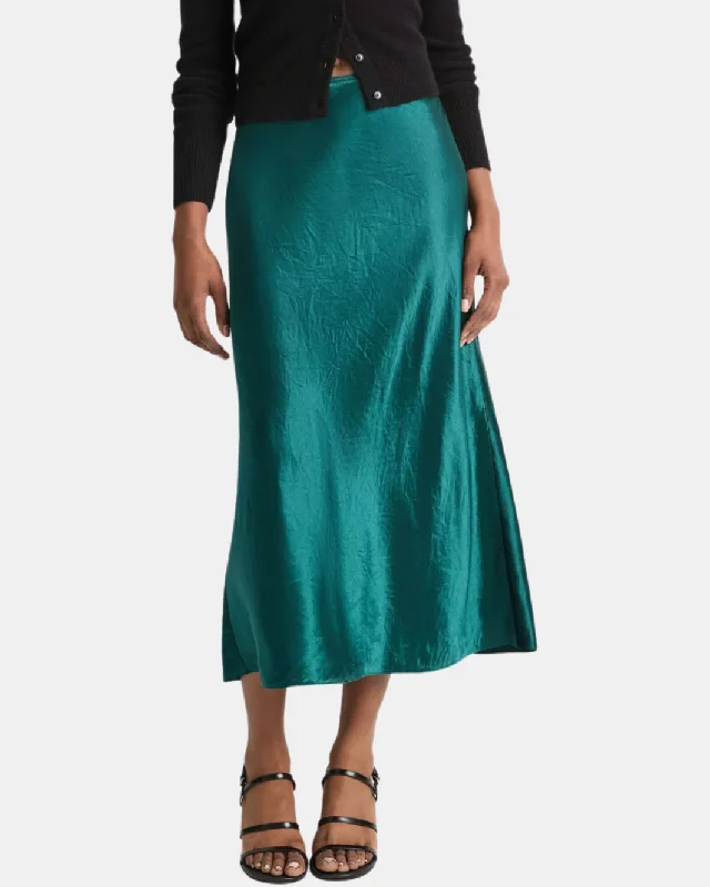 SHAPED HEM SLIP SKIRT IN JADE LAKE